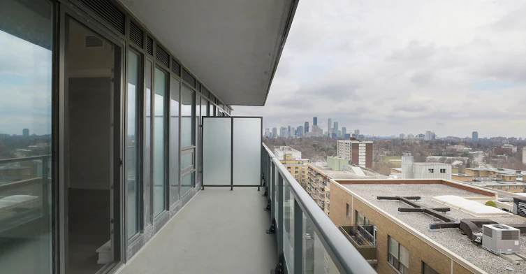2525 Bathurst Street, Toronto, ON, M6B 2Y9 - 4