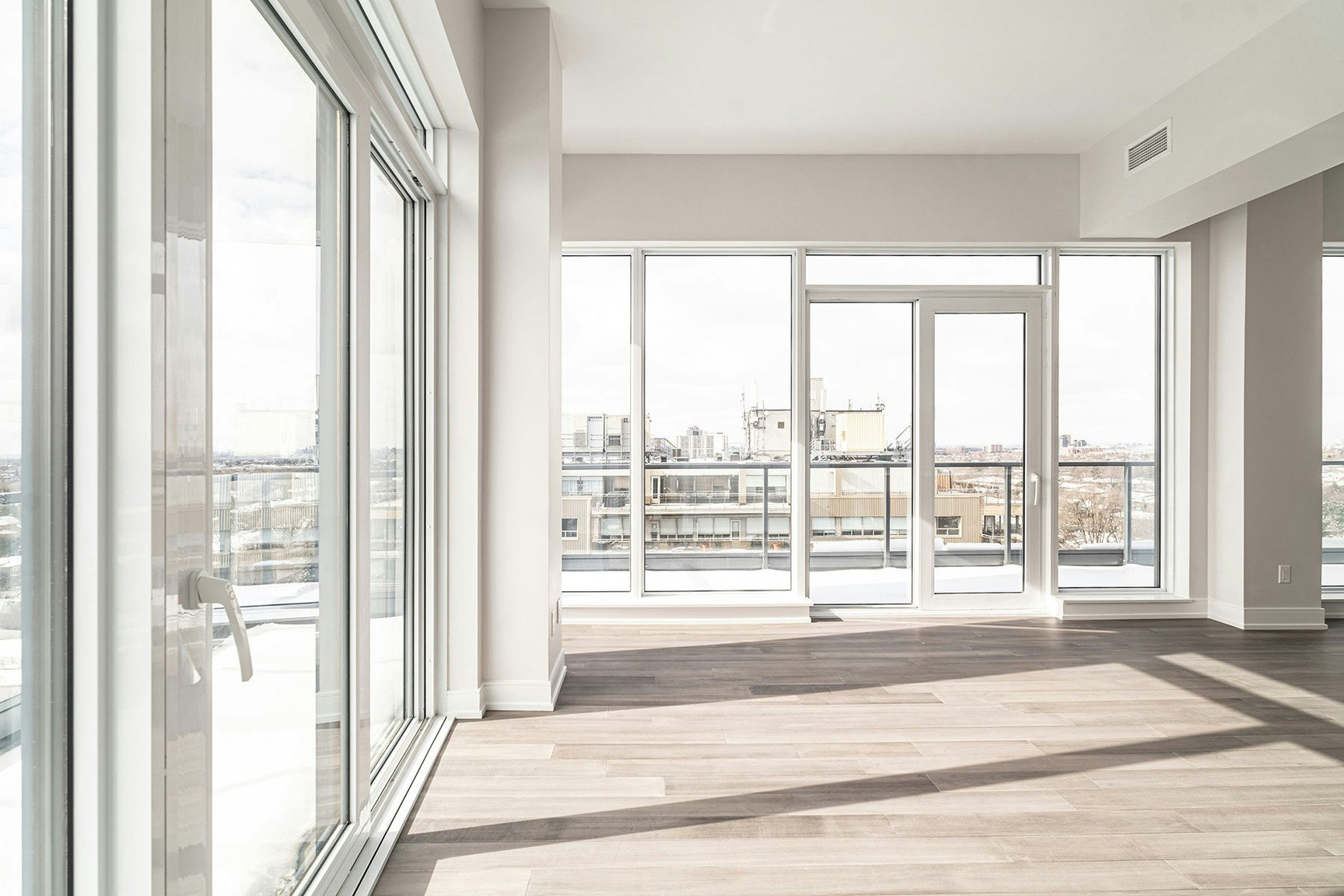 2525 Bathurst Street, Toronto, ON, M6B 2Y9 - 31