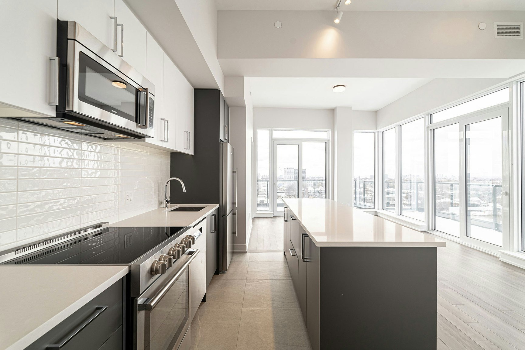 2525 Bathurst Street, Toronto, ON, M6B 2Y9 - 21