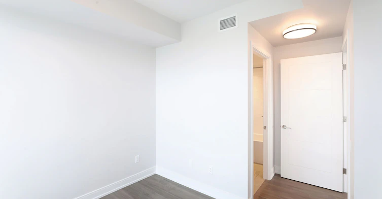 2525 Bathurst Street, Toronto, ON, M6B 2Y9 - 9