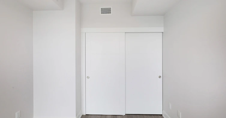 2525 Bathurst Street, Toronto, ON, M6B 2Y9 - 8