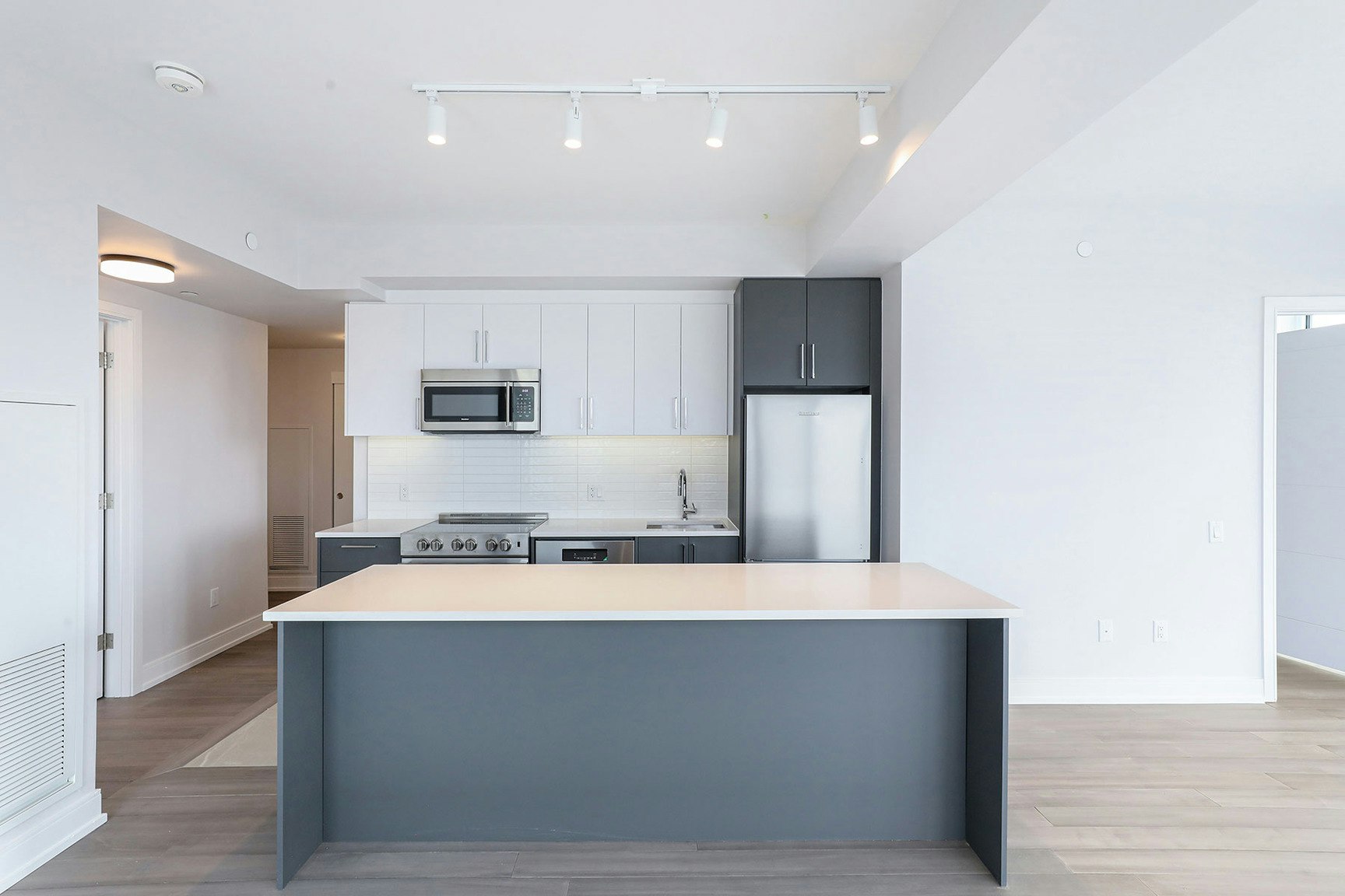2525 Bathurst Street, Toronto, ON, M6B 2Y9 - 19