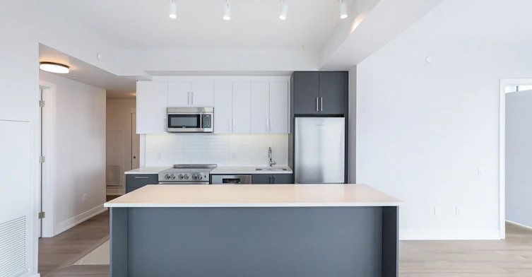 2525 Bathurst Street, Toronto, ON, M6B 2Y9 - 19