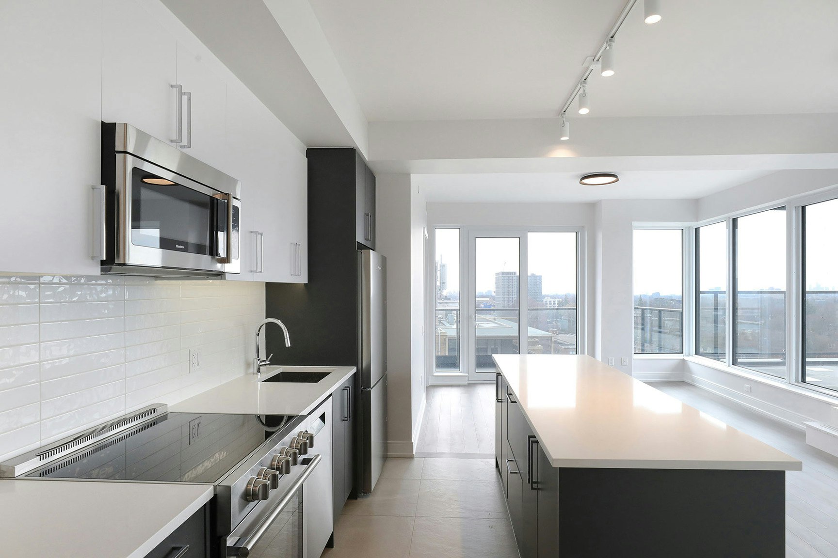 2525 Bathurst Street, Toronto, ON, M6B 2Y9 - 12