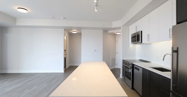 2525 Bathurst Street, Toronto, ON, M6B 2Y9 - 3