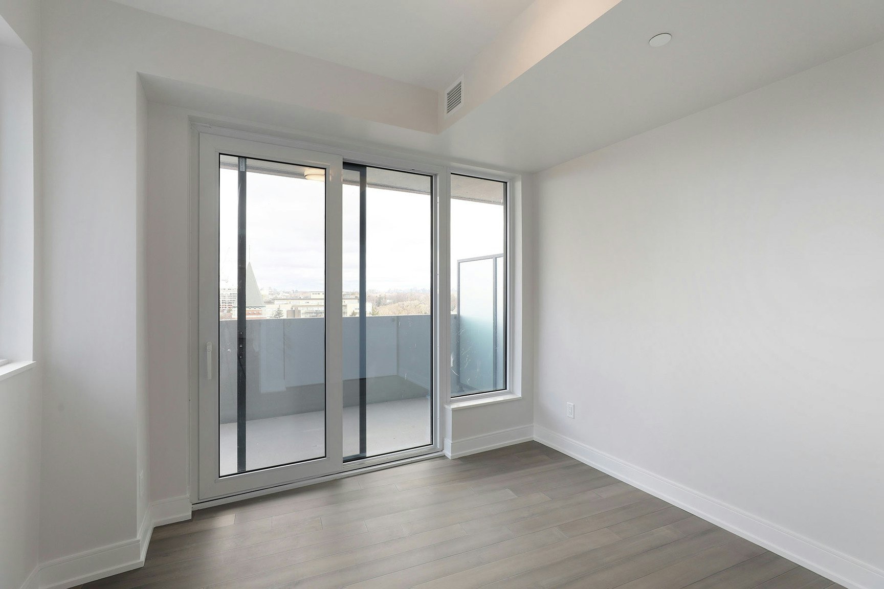 2525 Bathurst Street, Toronto, ON, M6B 2Y9 - 9