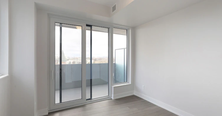 2525 Bathurst Street, Toronto, ON, M6B 2Y9 - 9