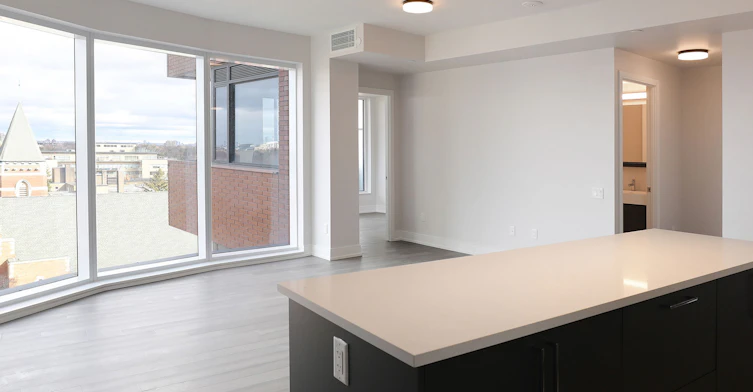 2525 Bathurst Street, Toronto, ON, M6B 2Y9 - 11