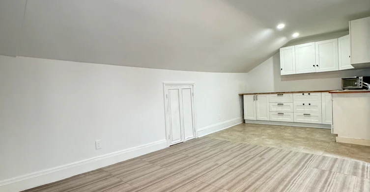 2-72 George Street, Hamilton, ON, L8P 1C9