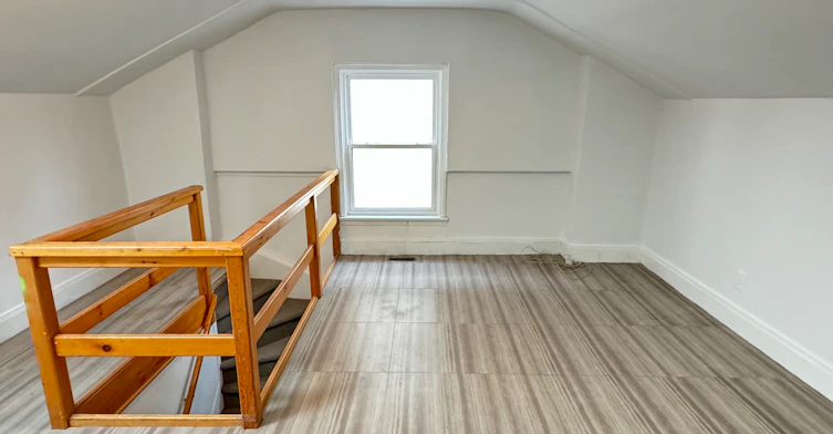 2-72 George Street, Hamilton, ON, L8P 1C9 - 3