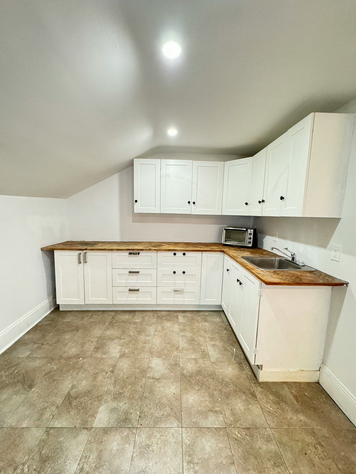 2-72 George Street, Hamilton, ON, L8P 1C9 - 2