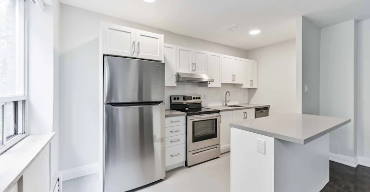 601-149 St. George, Toronto, ON, M5R 2L9 - 3