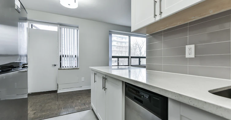 404-151 St George, Toronto, ON, M5R 2L9 - 3
