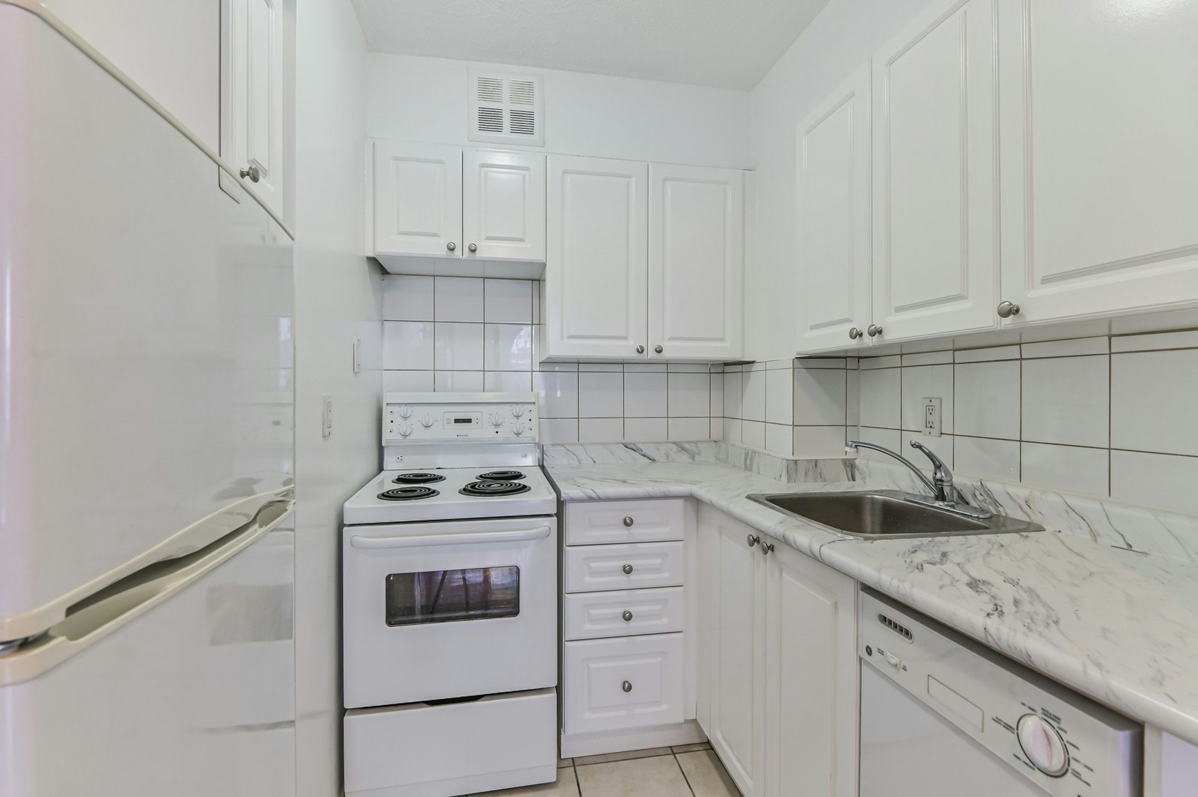 603-250 St. George Street, Toronto, ON, M5R 3L8