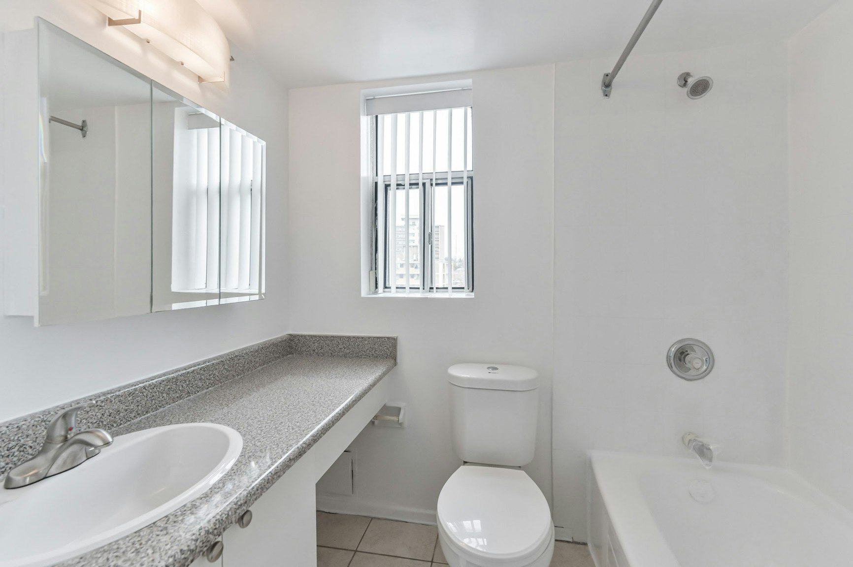 206-250 St. George Street, Toronto, ON, M5R 3L8