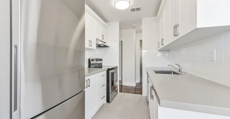1109-103 Avenue Road, Toronto, ON, M5R 2G9 - 4