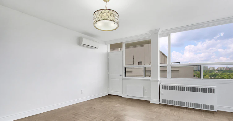 112-103 Avenue Road, Toronto, ON, M5R 2G9 - 2