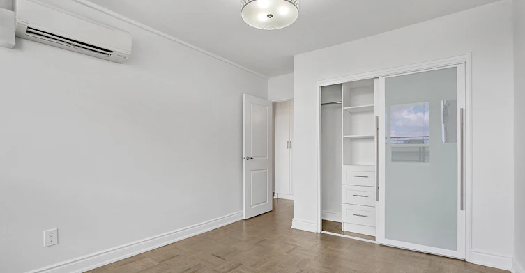 112-103 Avenue Road, Toronto, ON, M5R 2G9 - 4