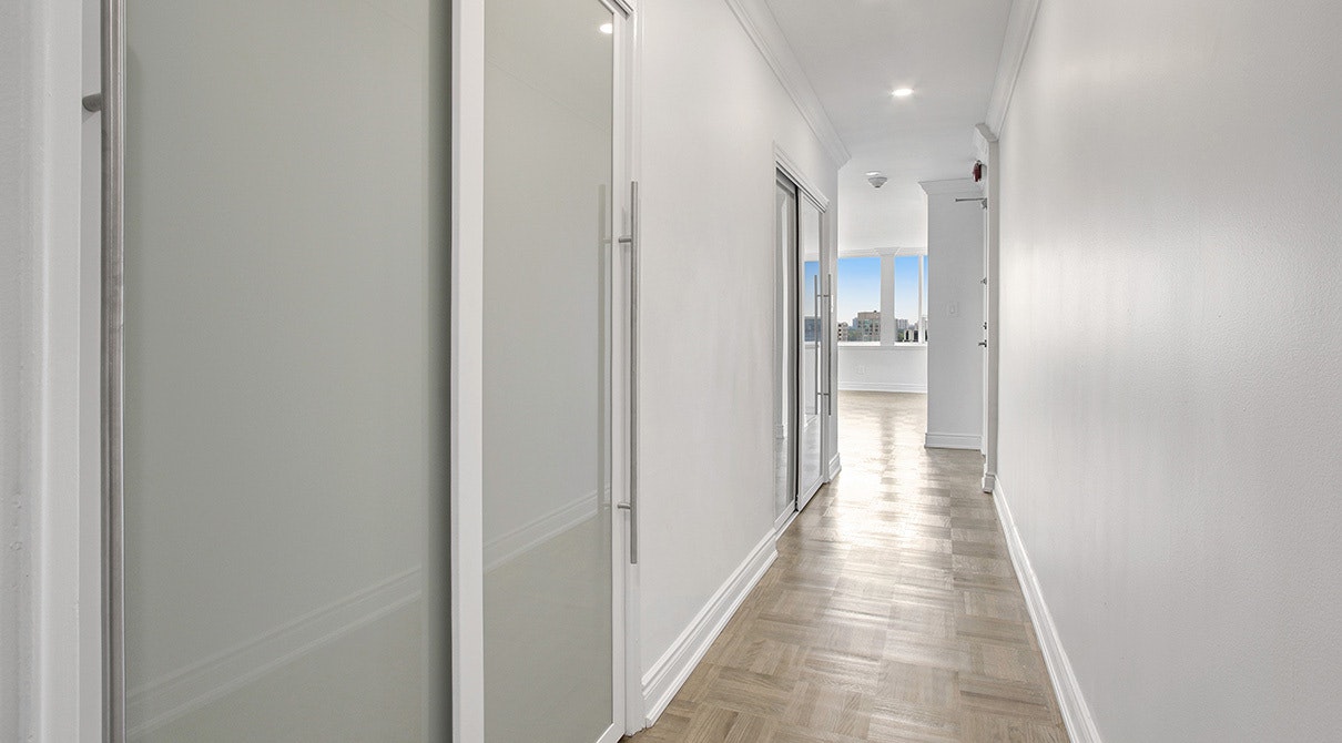 112-103 Avenue Road, Toronto, ON, M5R 2G9 - 7