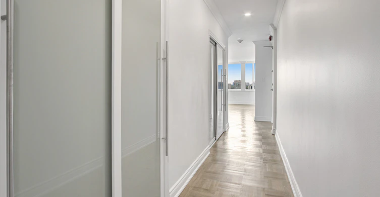 112-103 Avenue Road, Toronto, ON, M5R 2G9 - 7