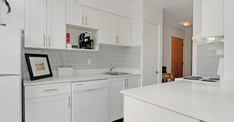 501-1952 Comox Street, Vancouver, BC, V6G 1R5 - 2