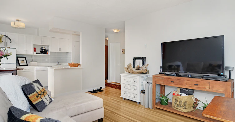 501-1952 Comox Street, Vancouver, BC, V6G 1R5 - 5