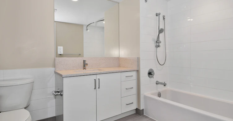 901-175 West 14th Street, North Vancouver, BC, V7M 0E6 - 6
