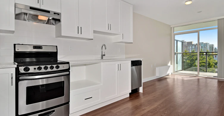 610-175 West 14th Street, North Vancouver, BC, V7M 0E6