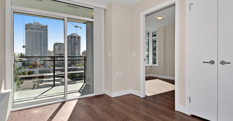 610-175 West 14th Street, North Vancouver, BC, V7M 0E6 - 3