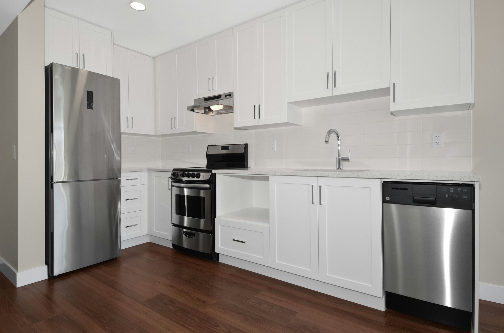 610-175 West 14th Street, North Vancouver, BC, V7M 0E6 - 2
