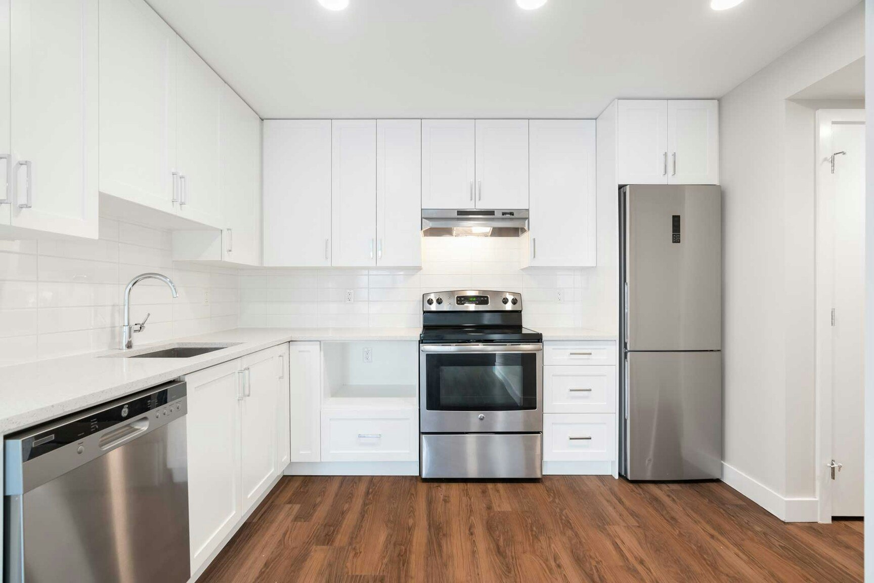 702-175 West 14th Street, North Vancouver, BC, V7M 0E6 - 5