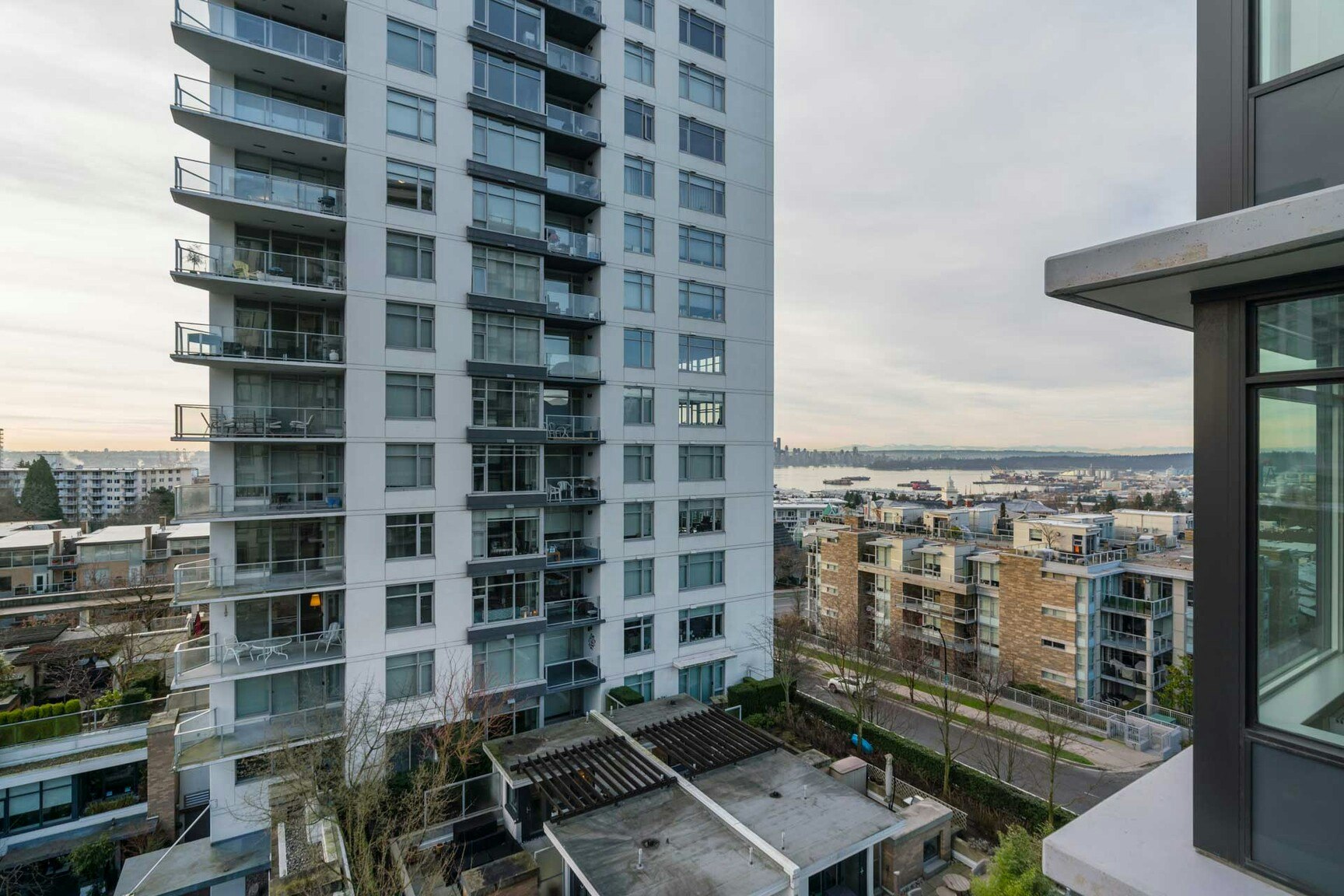702-175 West 14th Street, North Vancouver, BC, V7M 0E6 - 8