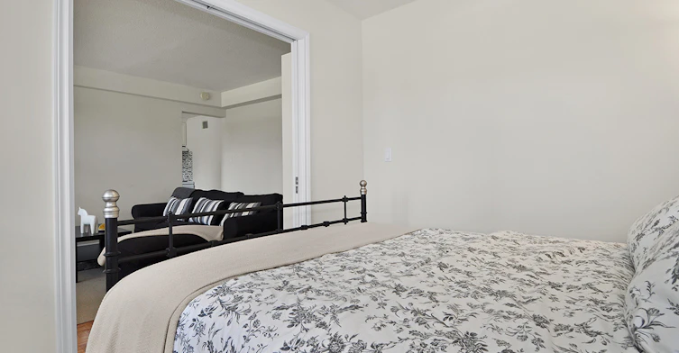201-1286 Islington Avenue, Toronto, ON, M9A 3K1 - 3