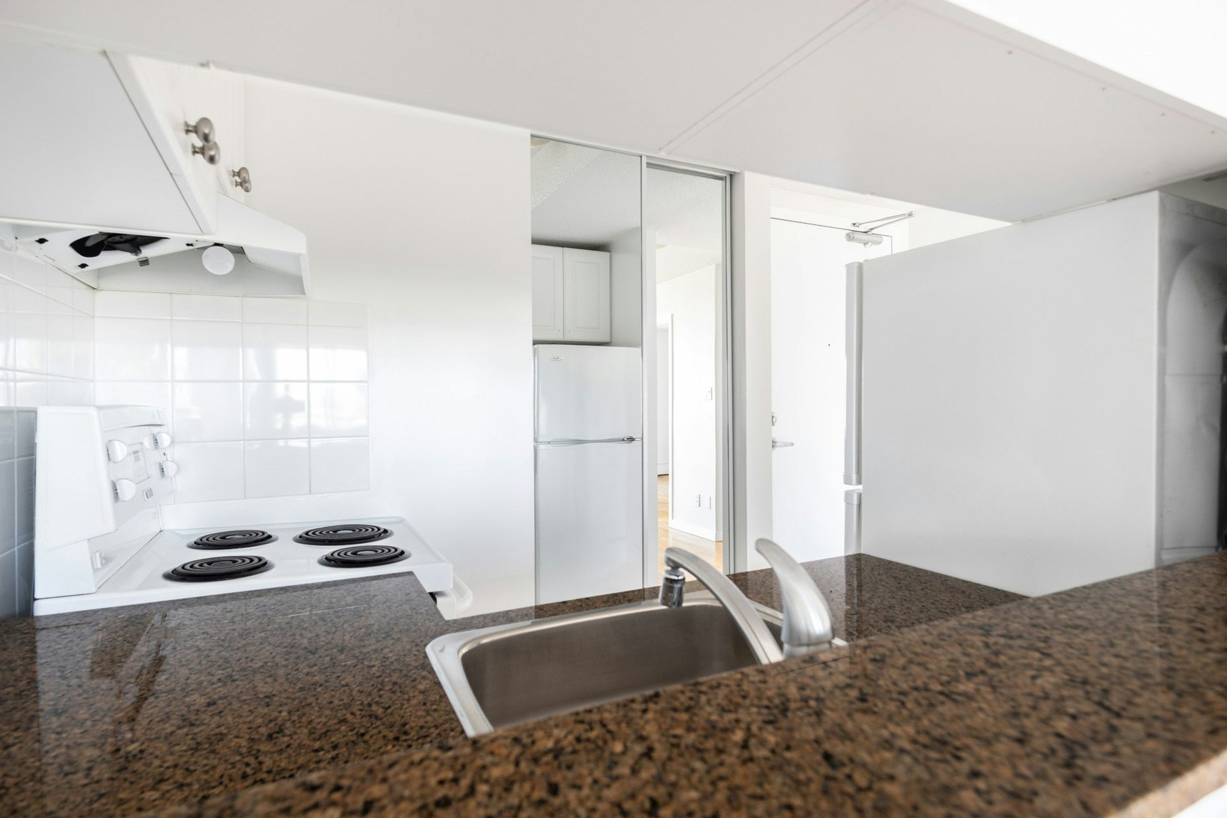 601-1160 Haro Street, Vancouver, BC, V6E 1E2 - 3