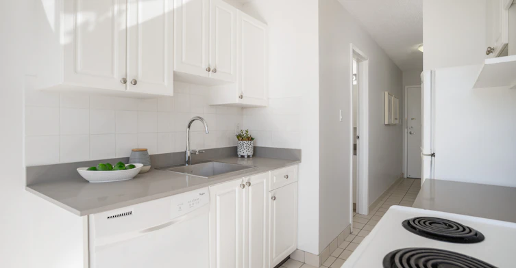 303-1160 Haro Street, Vancouver, BC, V6E 1E2 - 4
