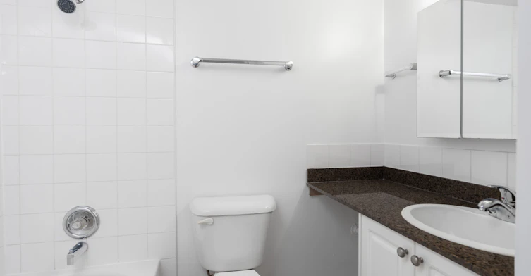 305-1160 Haro Street, Vancouver, BC, V6E 1E2 - 3