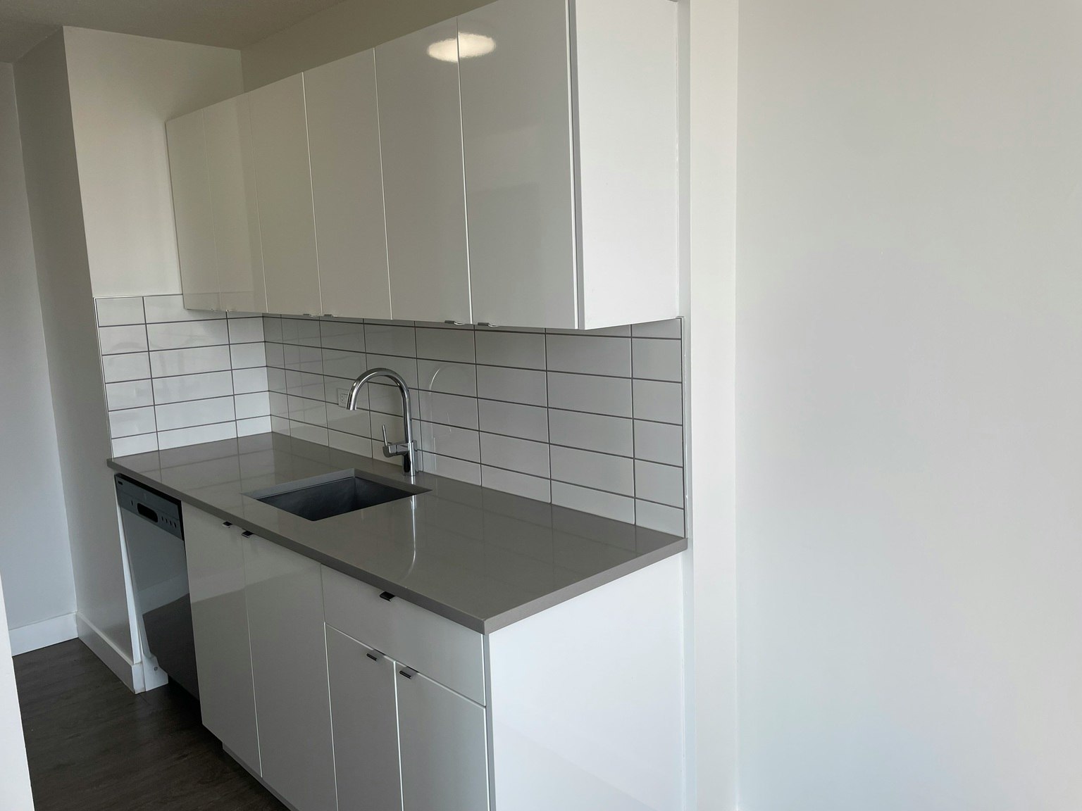 1004-535 13 Avenue SW, Calgary, AB, T2R 0K5 - 4
