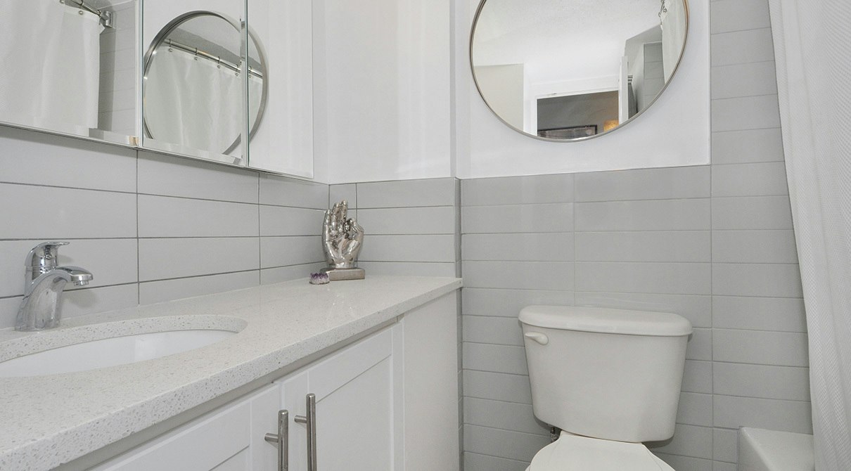506-235 Bay Street, Ottawa, ON, K1R 5Z2
