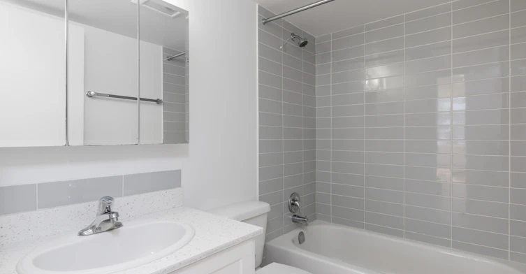 402-2040 Nelson Street, Vancouver, BC, V6G 1N5 - 5