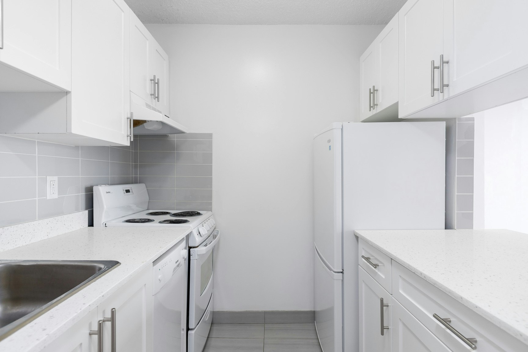 303-2040 Nelson Street, Vancouver, BC, V6G 1N5 - 4
