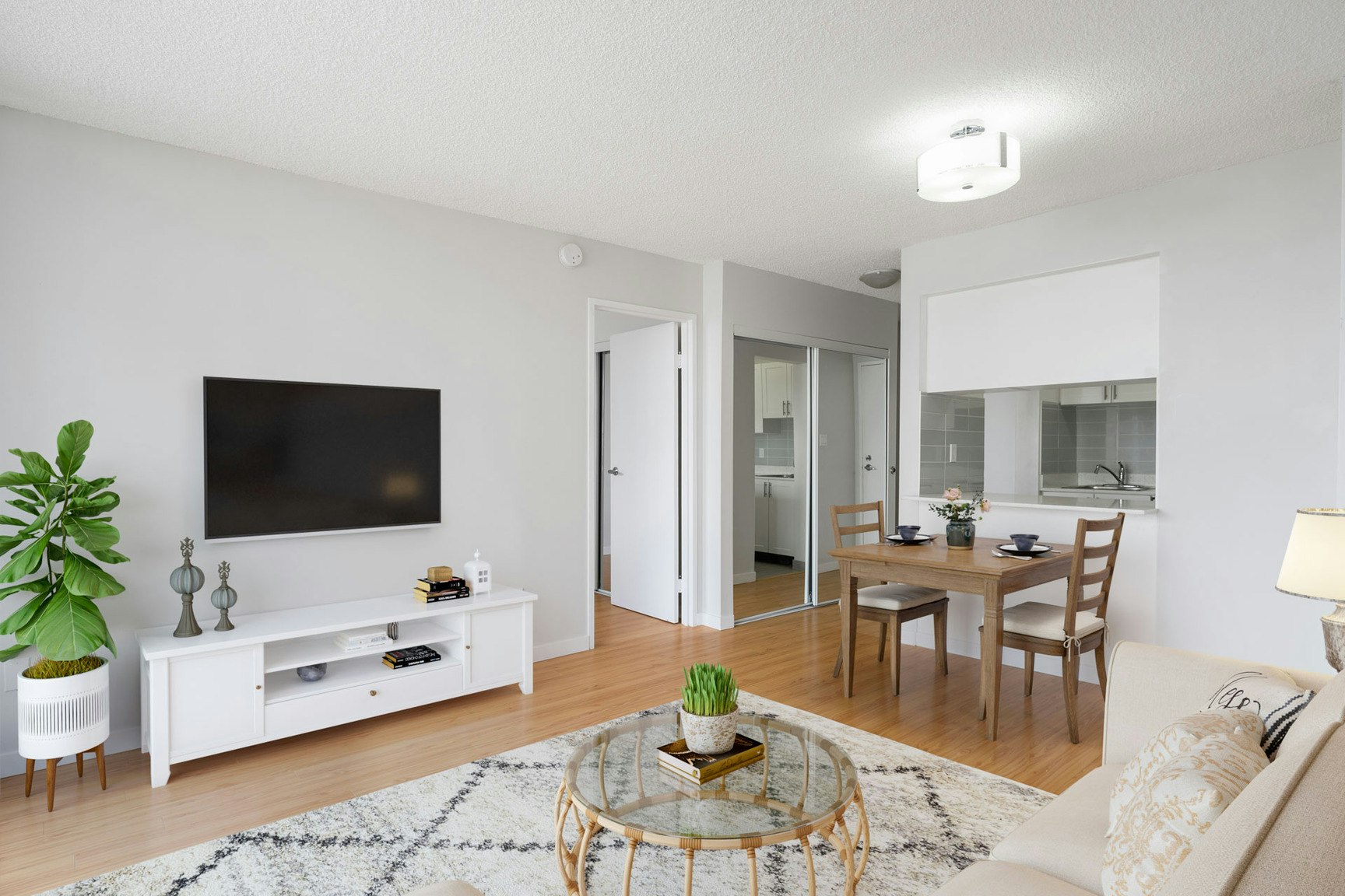 303-2040 Nelson Street, Vancouver, BC, V6G 1N5 - 2