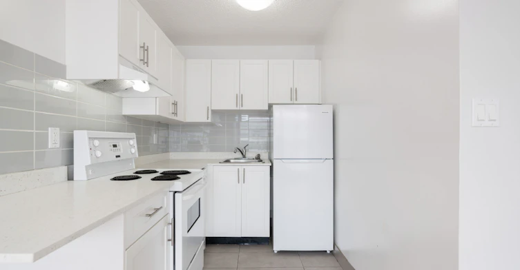 206-2040 Nelson Street, Vancouver, BC, V6G 1N5 - 5