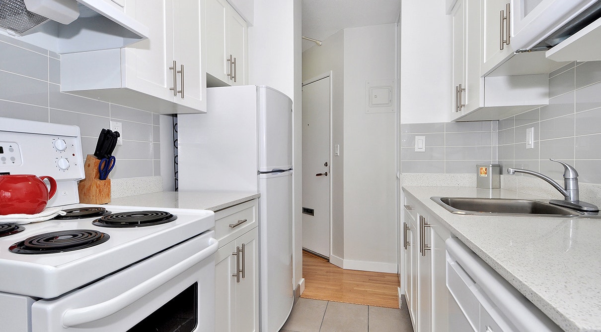 803-2045 Nelson Street, Vancouver, BC, V6G 1N8 - 2