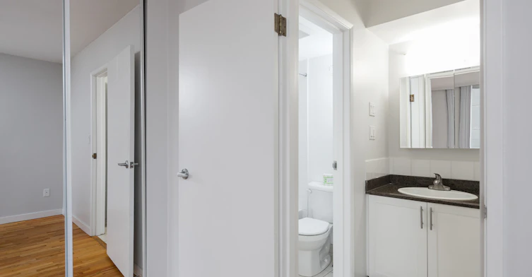 803-2045 Nelson Street, Vancouver, BC, V6G 1N8 - 6