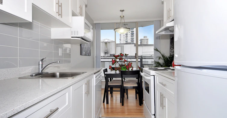 803-2045 Nelson Street, Vancouver, BC, V6G 1N8 - 3