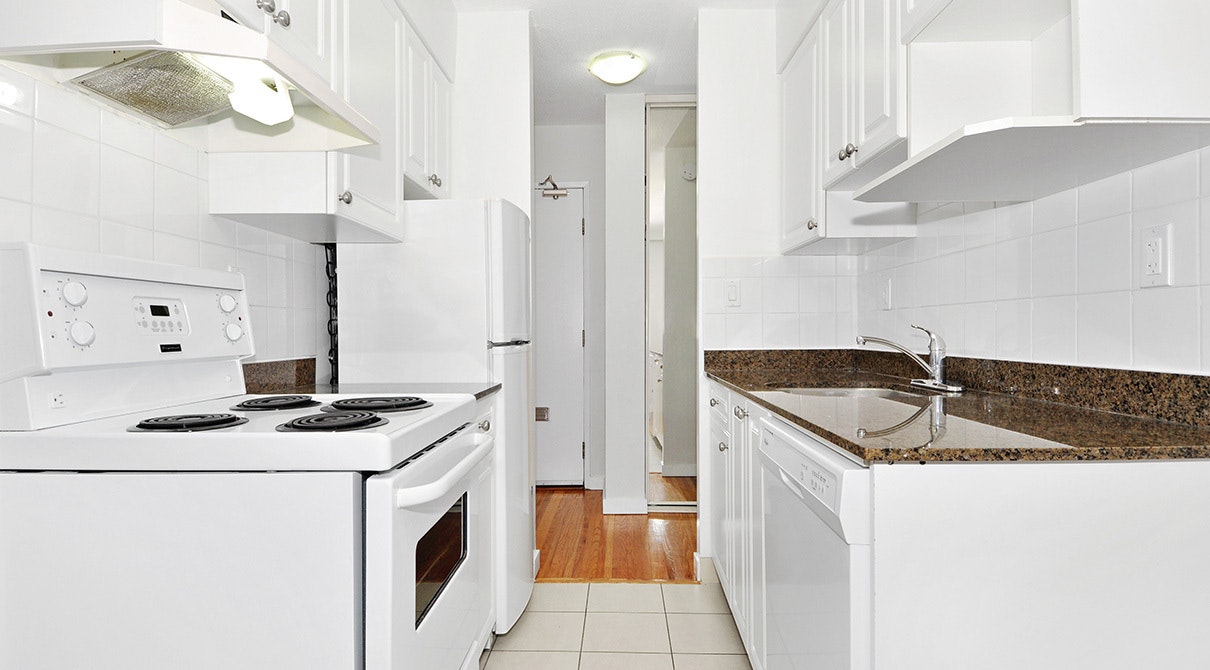803-2045 Nelson Street, Vancouver, BC, V6G 1N8
