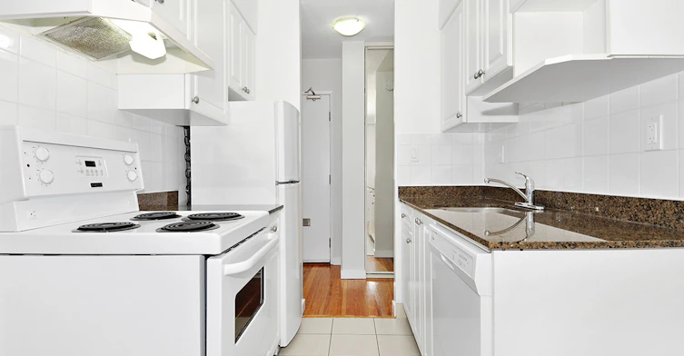 803-2045 Nelson Street, Vancouver, BC, V6G 1N8