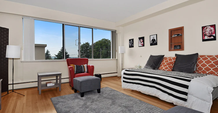 212-6450 East Boulevard, Vancouver, BC, V6M 3V9 - 3