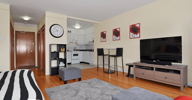 212-6450 East Boulevard, Vancouver, BC, V6M 3V9 - 5