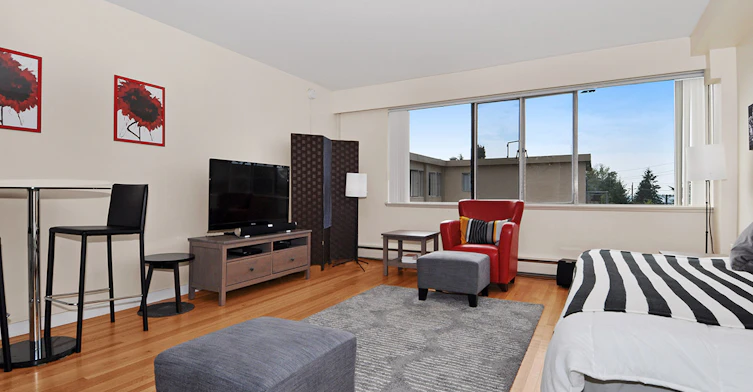 212-6450 East Boulevard, Vancouver, BC, V6M 3V9 - 3